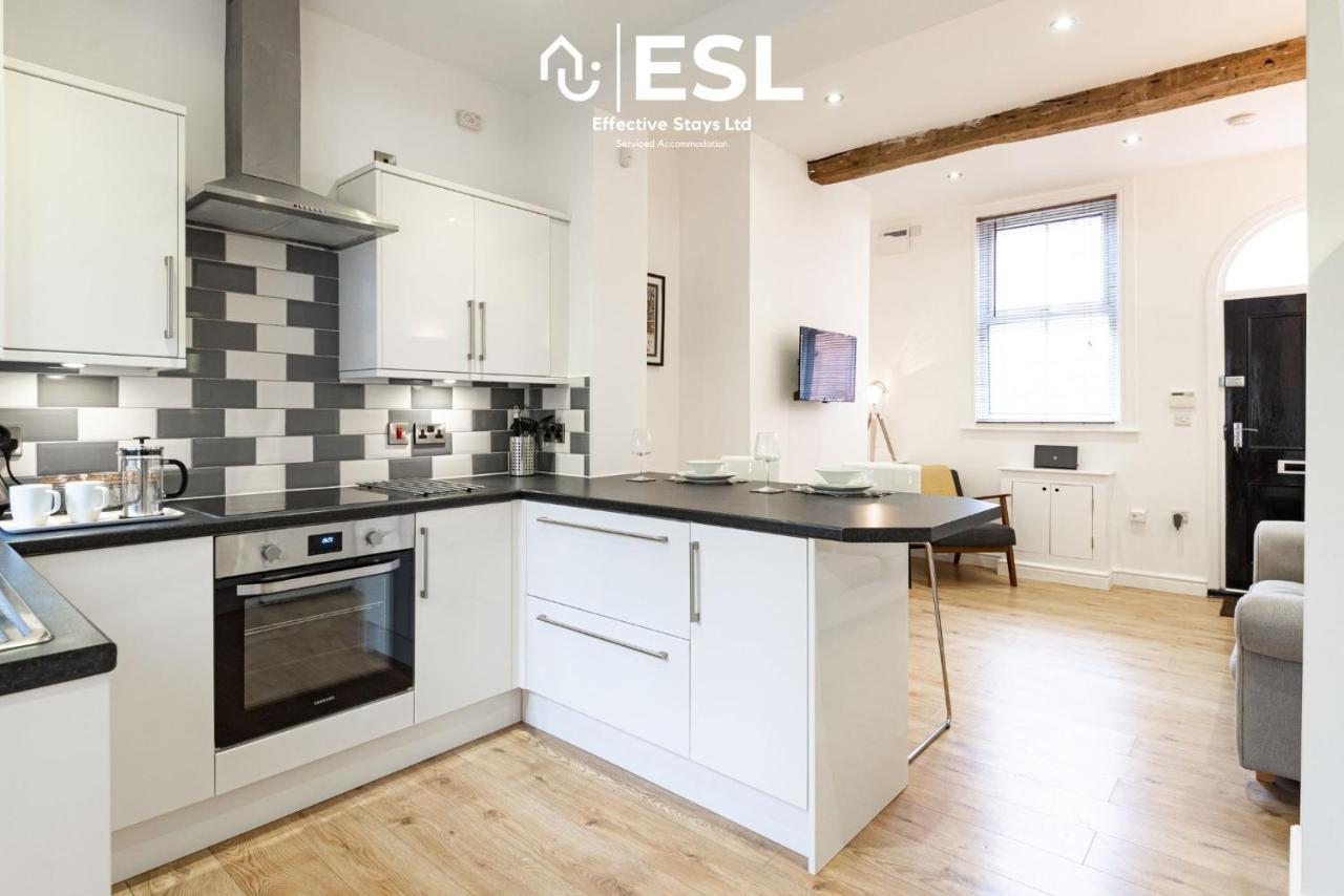 2 Bedroom Terrace Cottage, Parking, 5 Minutes Drive To Royal Shrewsbury Hospital מראה חיצוני תמונה