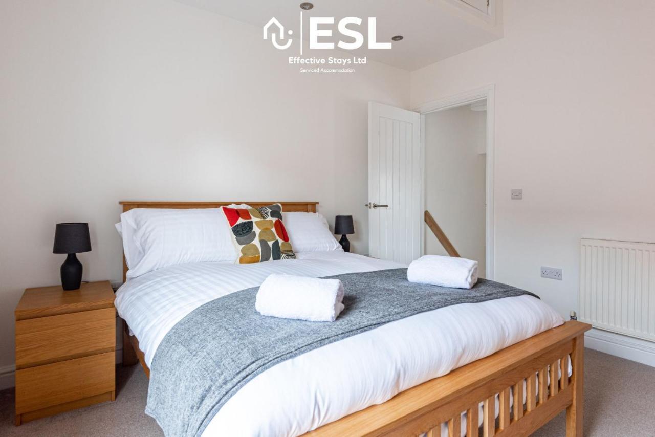 2 Bedroom Terrace Cottage, Parking, 5 Minutes Drive To Royal Shrewsbury Hospital מראה חיצוני תמונה