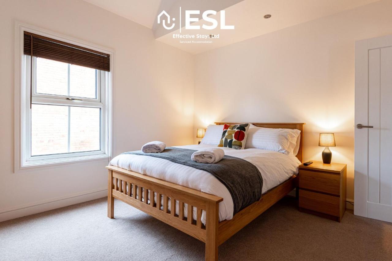 2 Bedroom Terrace Cottage, Parking, 5 Minutes Drive To Royal Shrewsbury Hospital מראה חיצוני תמונה